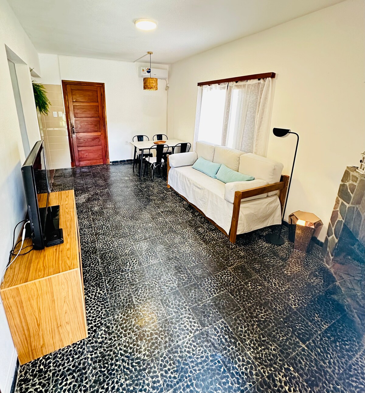 Popular Airbnb listing: Unique place meters from the sea in Punta Colorada