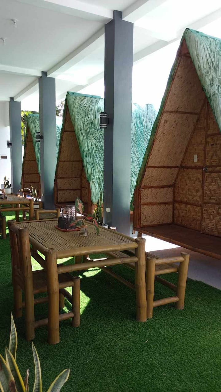 Elaia Beach Rsrt -Kanluran Teepe - Bagac
