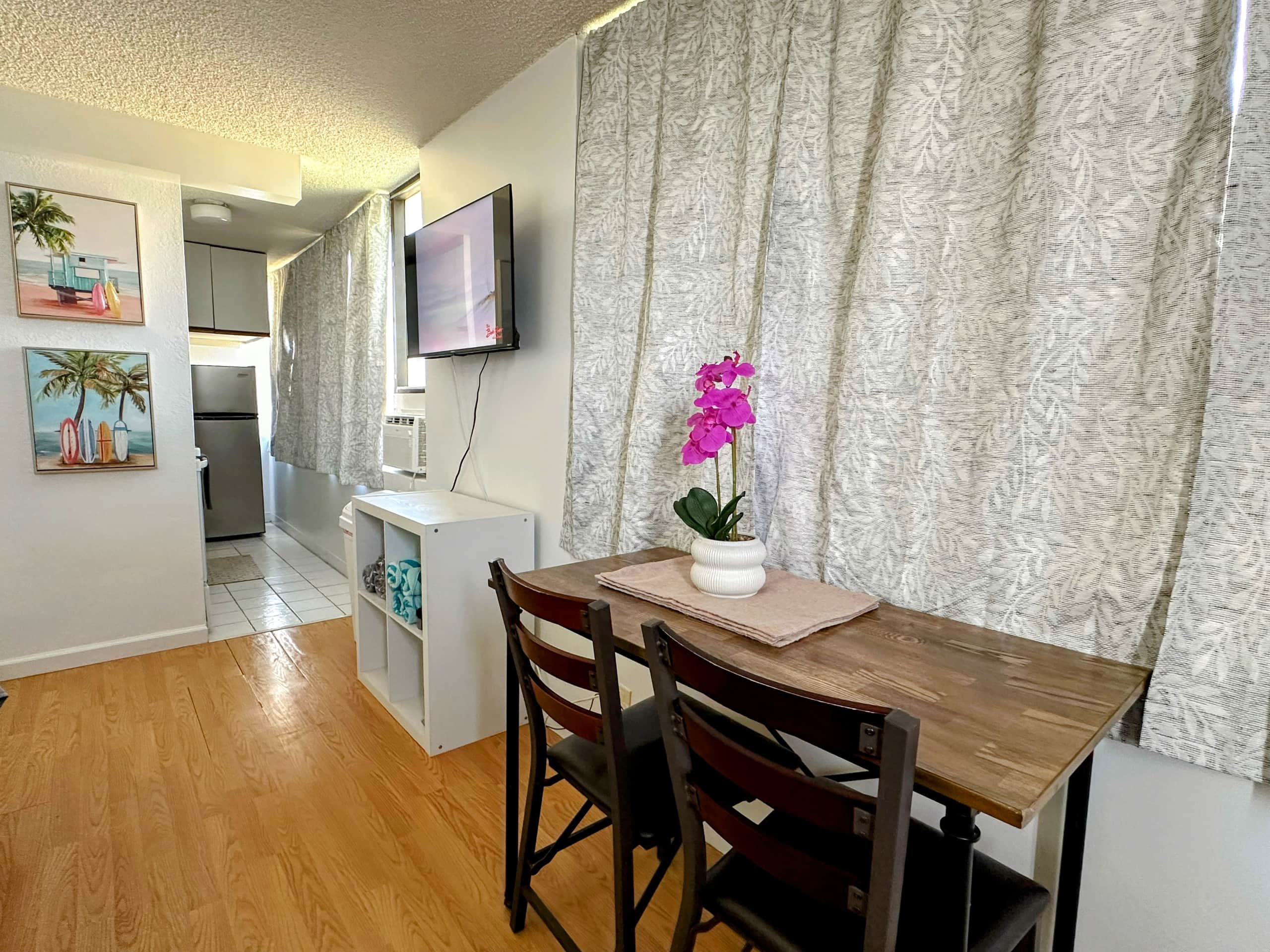 Hotel in Honolulu · ★4.76 · Studio · 2 beds · 1 private bath - Image 10