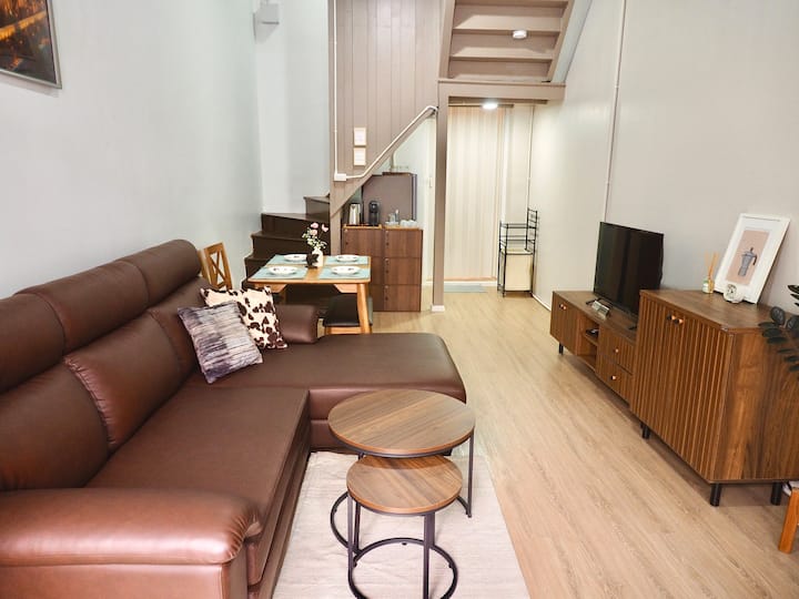 Old Town Bkk Home: Walk To Grand Palace | Mrt 500m - Bangkok