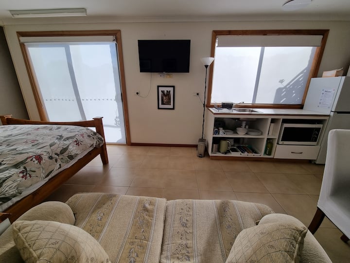Self Contained Studio - Riverside