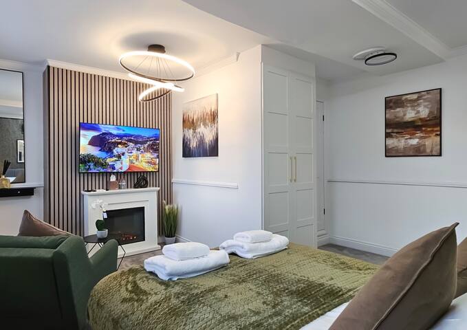 2 Bedroom Flat in Paddington gallery image 2
