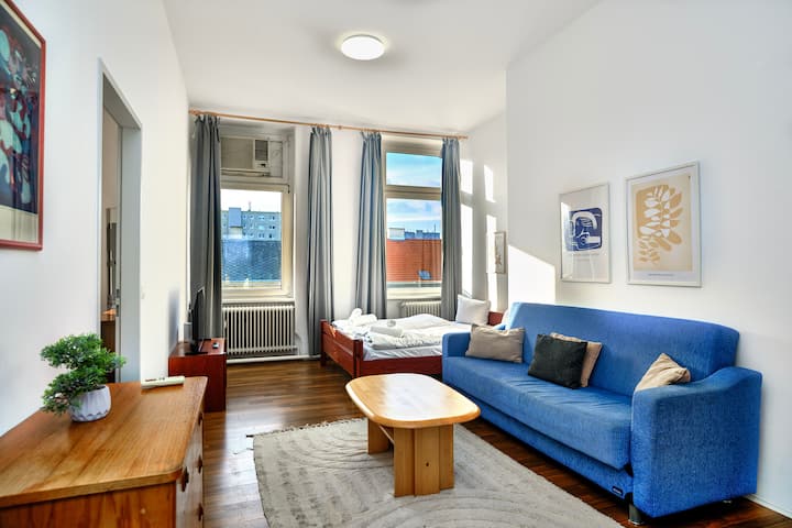 Free Parking & 2 Bedrooms - Korneuburg