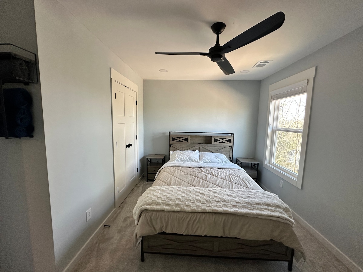 Deer Lakehouse on Lake Lanier