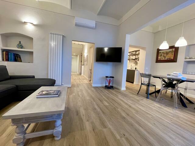 Pergola Theatre Apartment gallery image 4