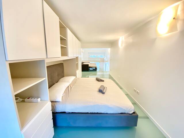 [Spazioso loft di lusso]18 posti letto gallery image 3