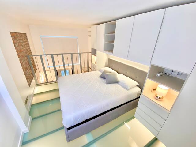 [Spazioso loft di lusso]18 posti letto gallery image 5