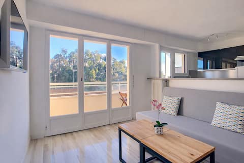 Successful Airbnb property: ❤️ Beautiful one bedroom Cannes Center - Terrace in Cannes
