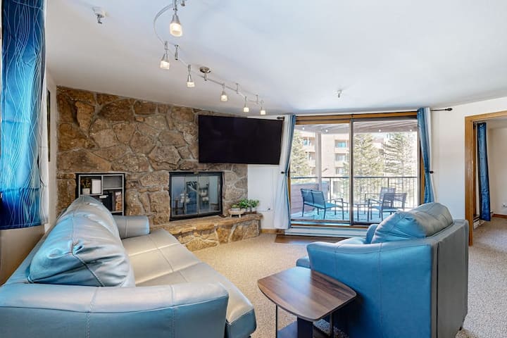 2 Br Lakeview Condo, Mountain Views And Hot Tub - Dillon, CO