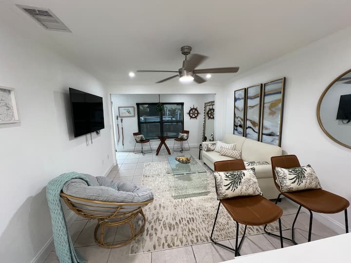 Waterfront Condo, Close To Beach, With Boat Dock! - Longboat Key, FL