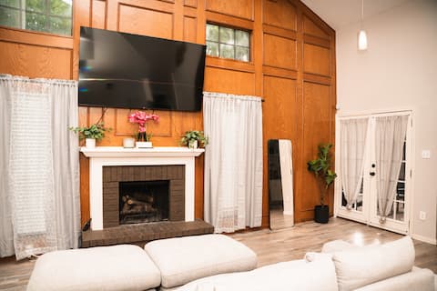 Popular Airbnb listing: Secluded Retreat | Private Home Near Downtown in Greater Inwood