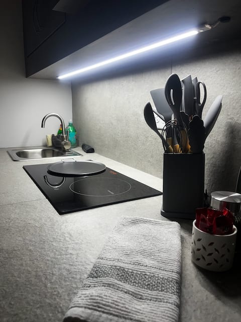 Successful Airbnb property: AXEL Suites (GOLD Apartment) We invoice in Delicias