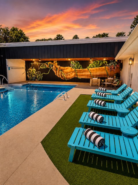 North End Retreat | 3BR Pool Villa | Near Springs