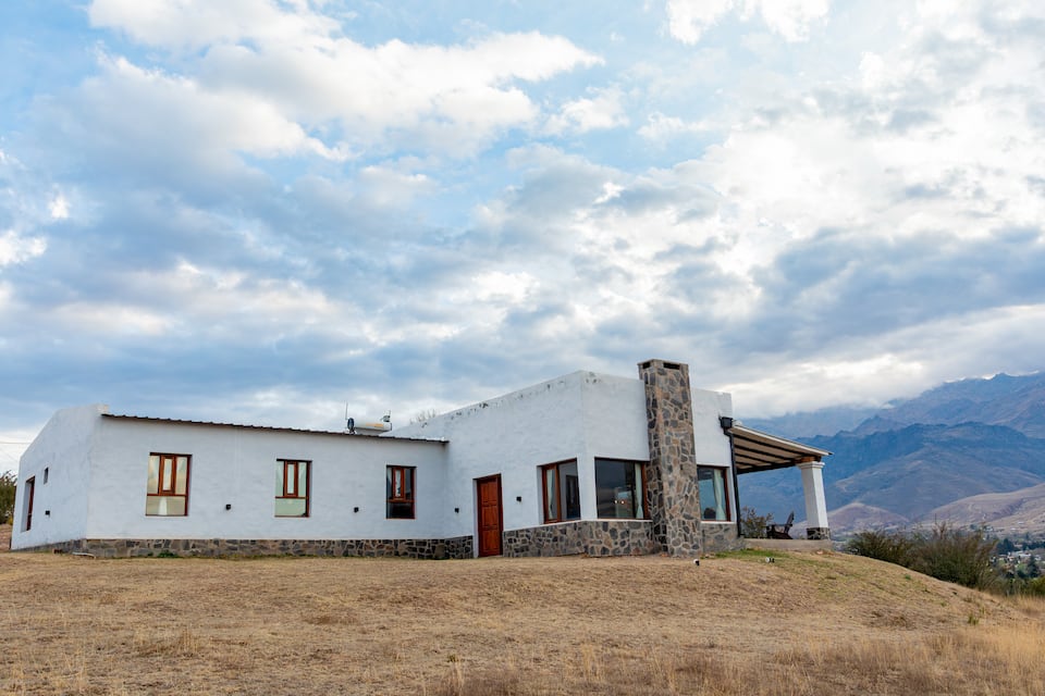 Top-earning Airbnb listing in Departamento Tafí del Valle, 4 bedrooms