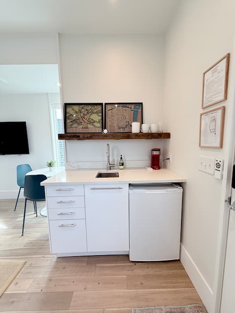 Successful Airbnb property: Good night in North Charleston