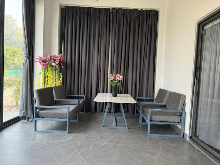 Mr Farm House With Luxurious - Fatehpur