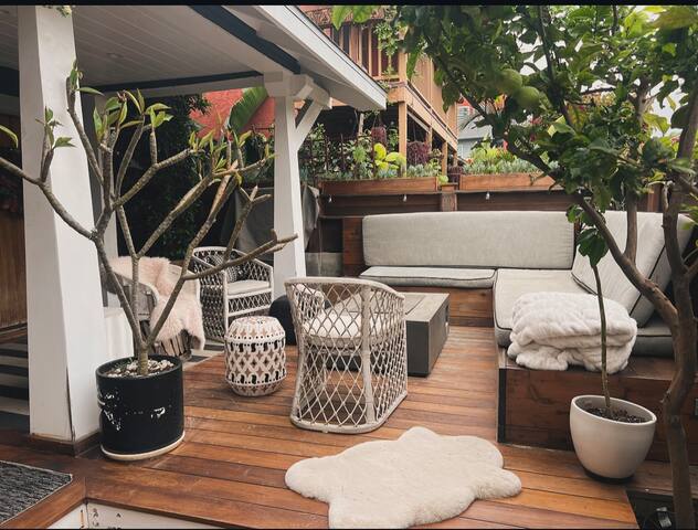 Rock & Roll Haven in the heart of Venice gallery image 4