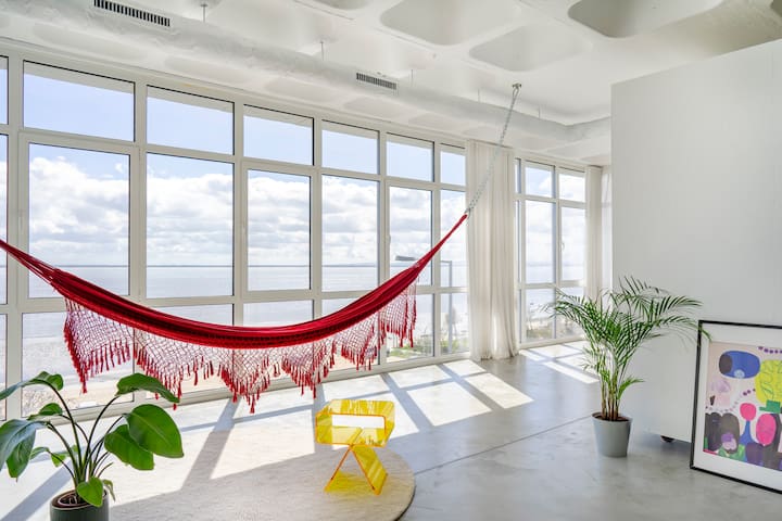 Loft espaçoso com vista incrível