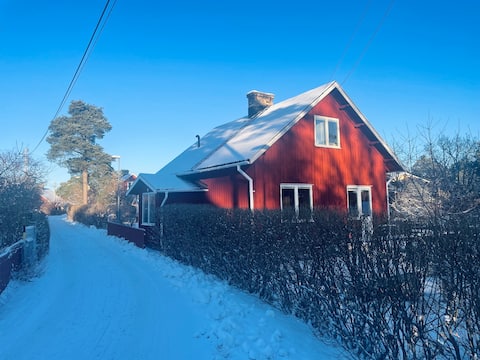 Cozy house in the center of Gustavsberg, sleeps 8+