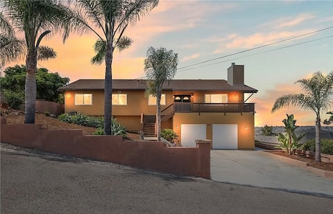 SD Hilltop Haven: Game Room+Views!