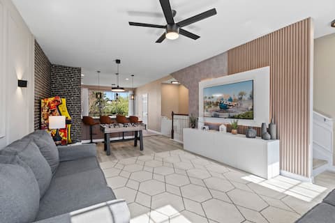 3 Bedrooms/ 3.5 Bathrooms/ Vista Cay (4845-148)