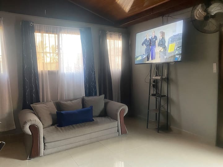 Acogedora Casa Familiar A 5 Minutos De La Playa - Puntarenas