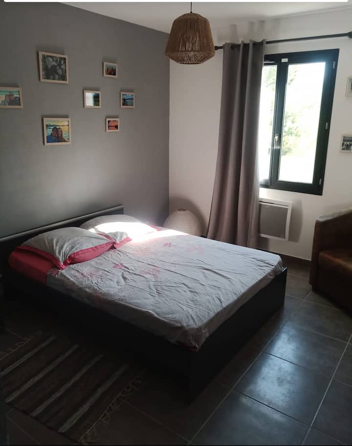 غرفة النوم 2