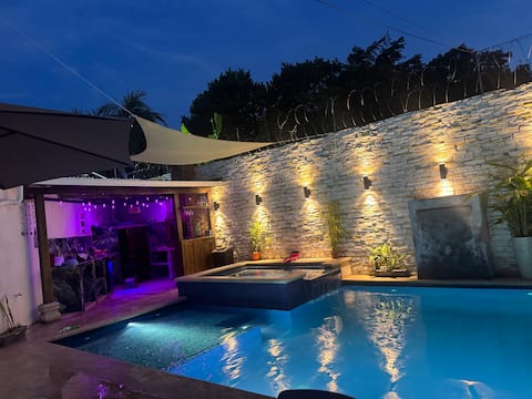 Modern house / Pool + private Jacuzzi / Electric floor
