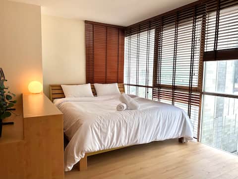 Large studio in Sathorn, BTS 90m