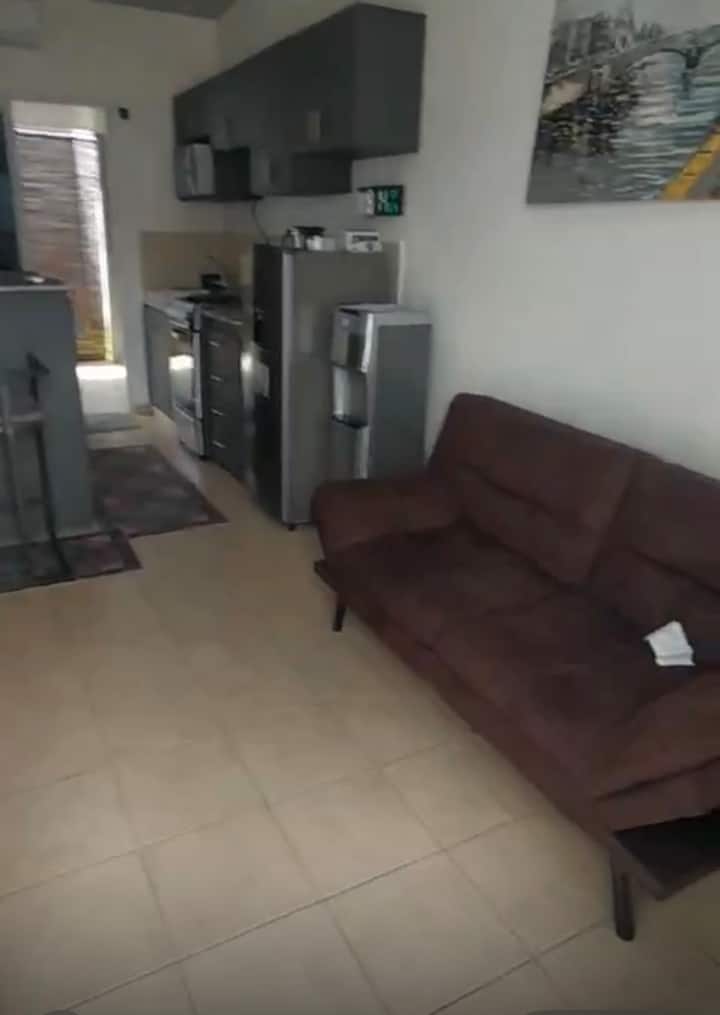 Casa Pequeña En Santa Ana - Santa Ana