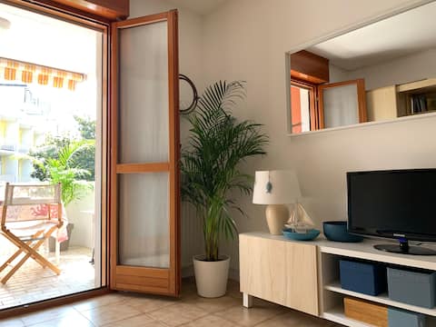 Popular Airbnb listing: Very central, bright two-room apartment in Grado