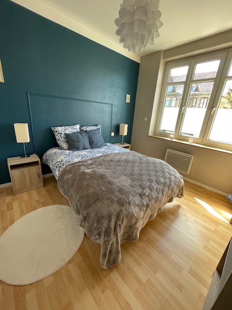 Bergues: Le Nid des Canaux 65 m2
With Exterior