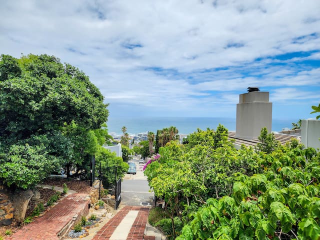 Fresnaye Four Bedroom House gallery image 4