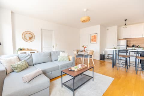 Propriété Airbnb réussie: Hypercenter apartment + parking + elevator à Amiens
