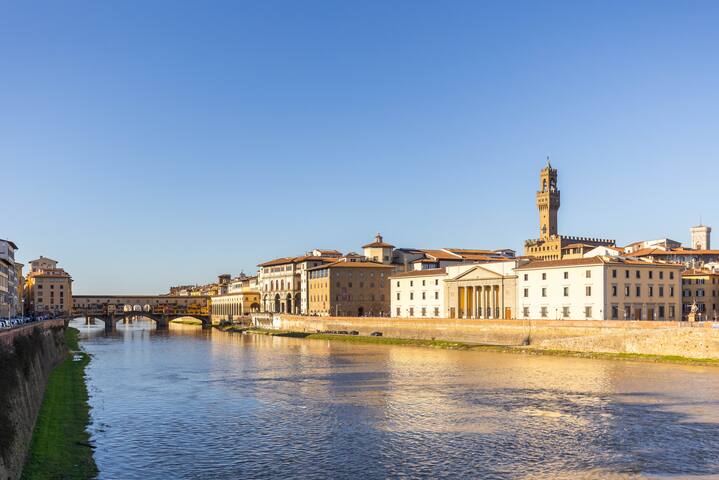 [5m ponte vecchio and center] Panoramic Home gallery image 4