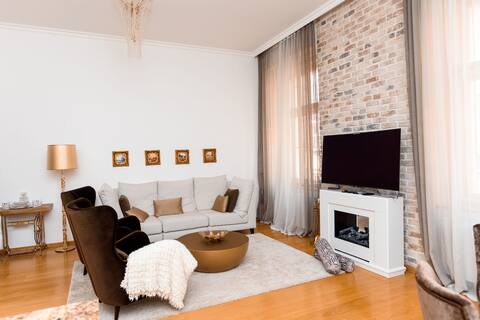 Successful Airbnb property: Staropramenna Residence with parking in Smíchov