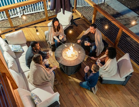 Guest-Loved Stay for Families: King Beds • HotTub