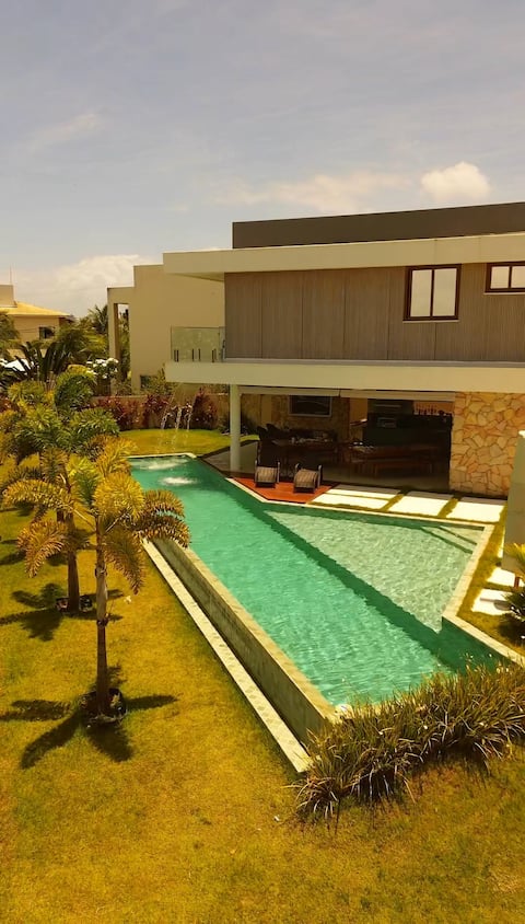 Duarte da Costa Mansion 8 en-suite rooms right on the sand