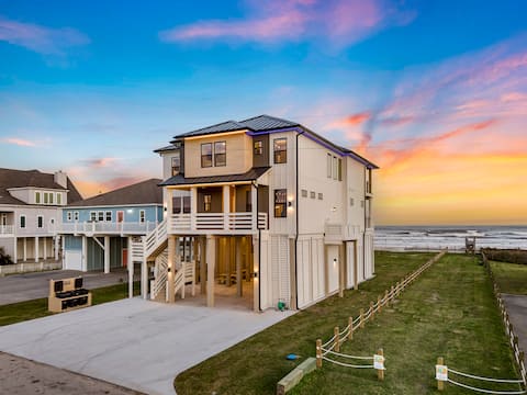 Beachfront Paradise Sleeps 20 w/ Heated Pool