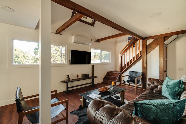 Crafted Comfort Oasis - Los Angeles, CA
