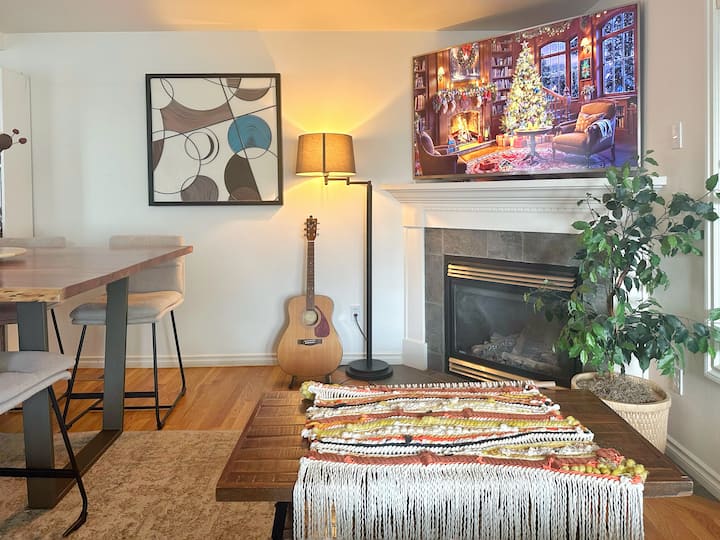 Hot Tub House Sea - 3bed / 3bath + Parking - 西雅圖, WA