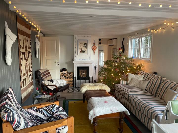 Cabin By The Lake – Close To Ski Slopes & Swimming - Ulricehamn