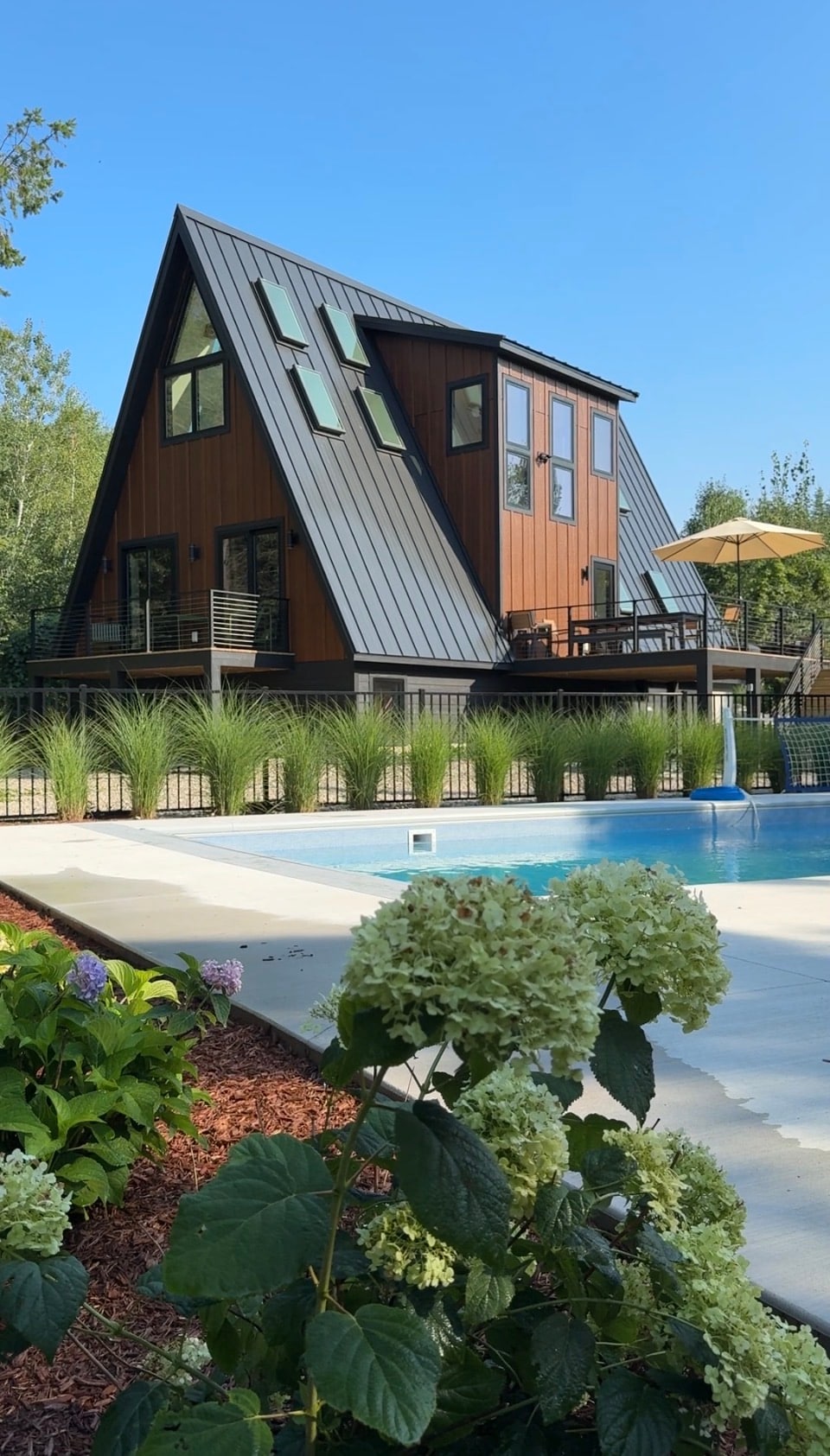 Lux Cabin Twin Peaks East • Private Pool & Hot Tub - Cabins for
