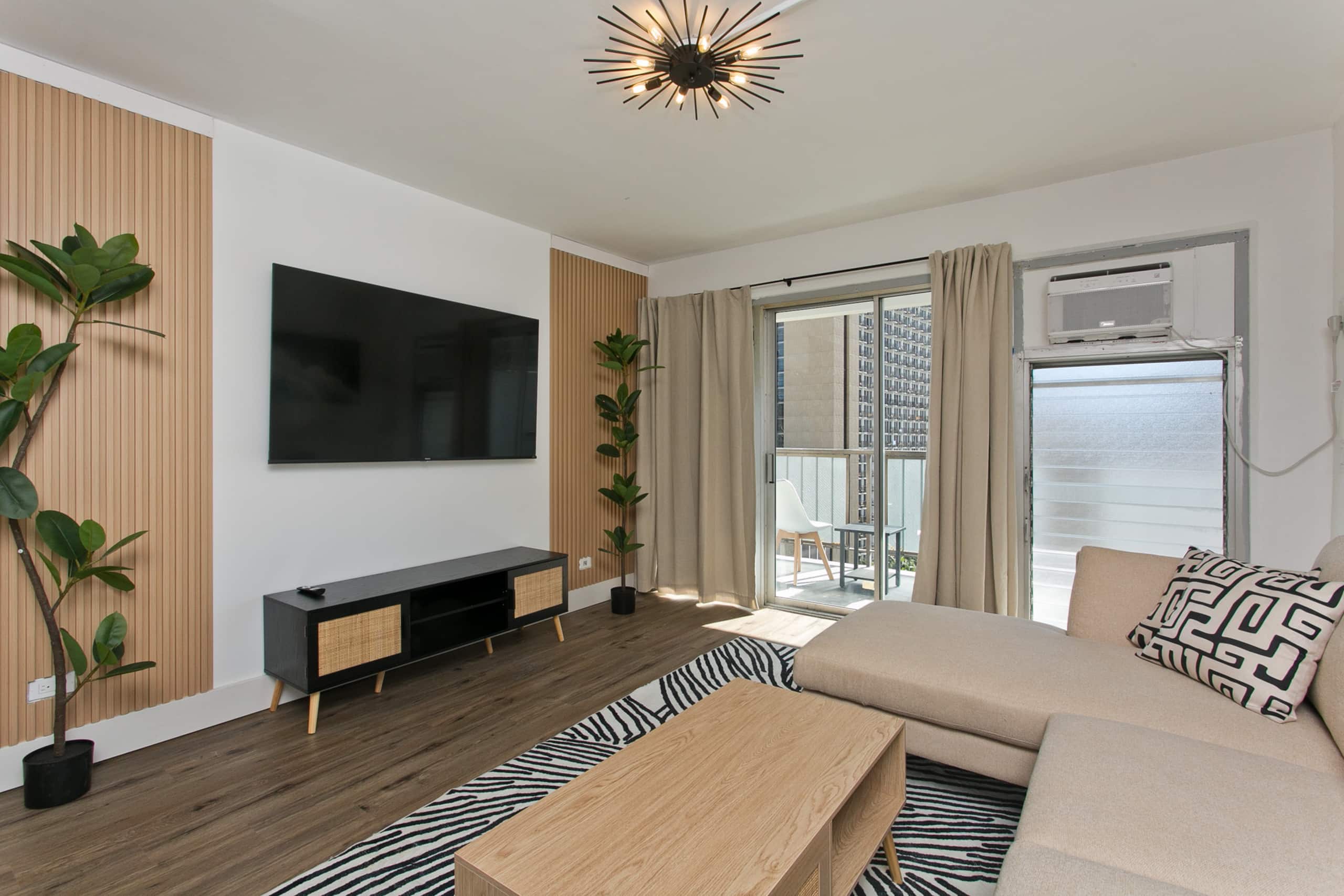 Luxury Lush 3 Bed 2 Bath, Ocean View, With Parking - Image 4