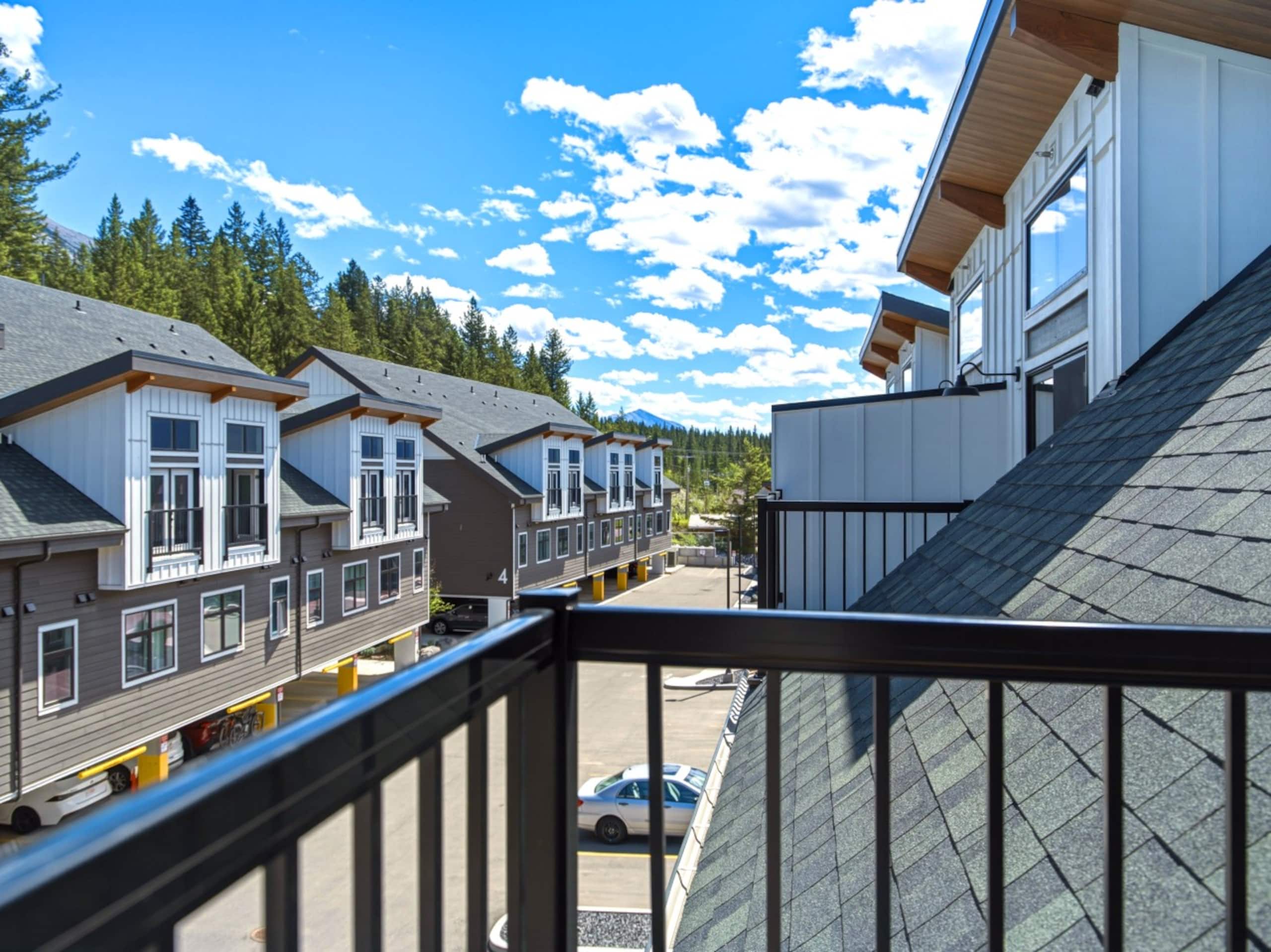 Mountain Retreat w/ Views & Hot Tub Near Banff - Photo 53