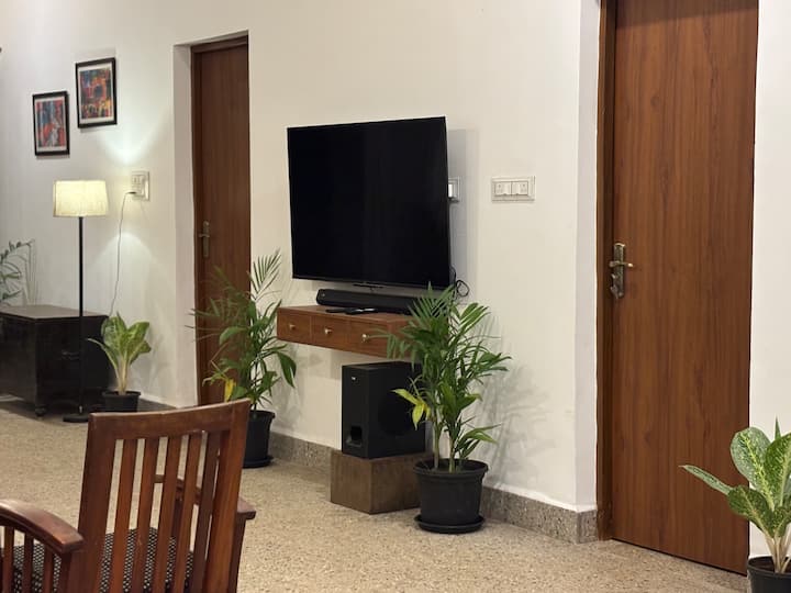 Living room image 7