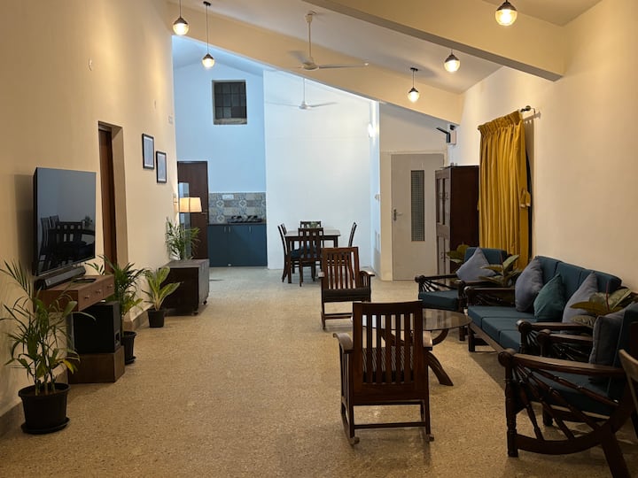 Living room image 12