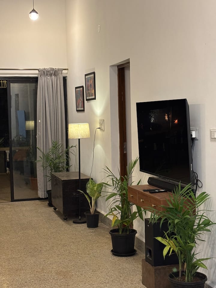 Living room image 10