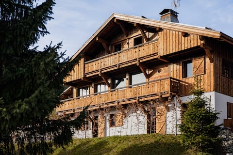 400 m² Chalet – Mont Blanc View, Spa & Gym