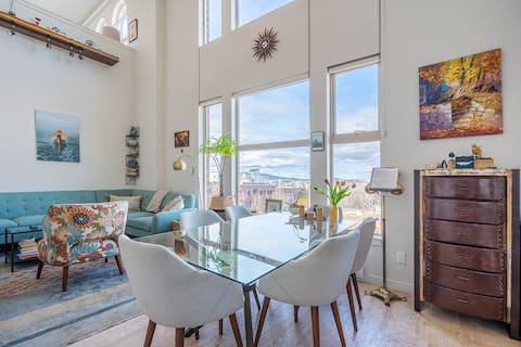 Top Airbnb: Luxurious, Light-Filled Loft in Historic Old Town in Victoria